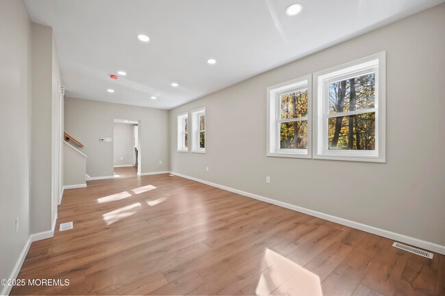 Building Photo - 400 S 1st Ave