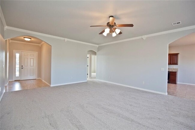 Building Photo - Bentonville Home! (March Move In)