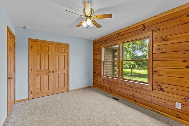 Building Photo - 126 George Jones Rd