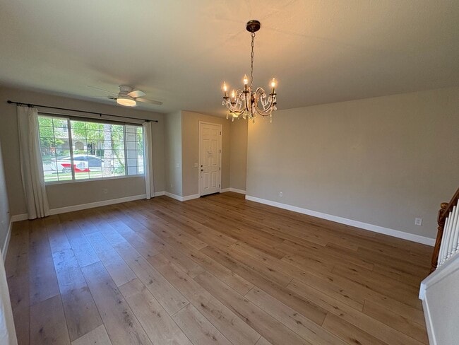 Building Photo - NW Two story home, located in Foxwood subd...