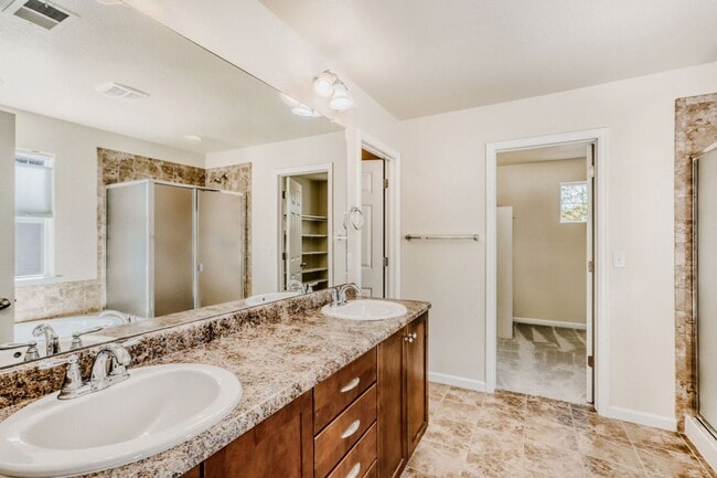 Building Photo - Bright, Seamless Living in Longmont’s Premier School District
