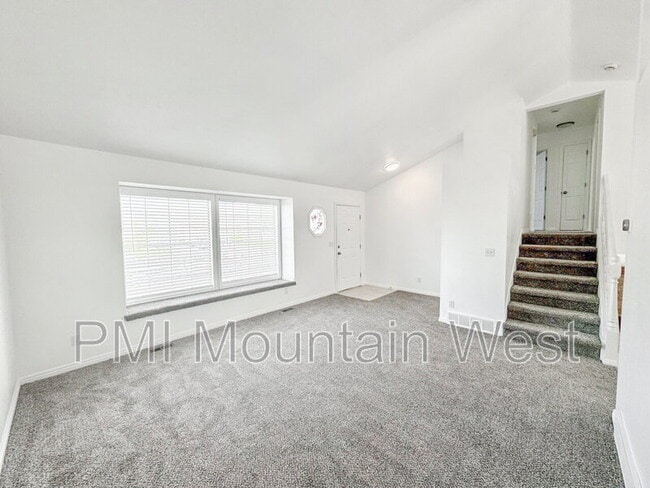 Building Photo - 36 Orchard Ln