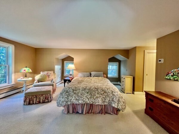 Building Photo - 376 Grove St