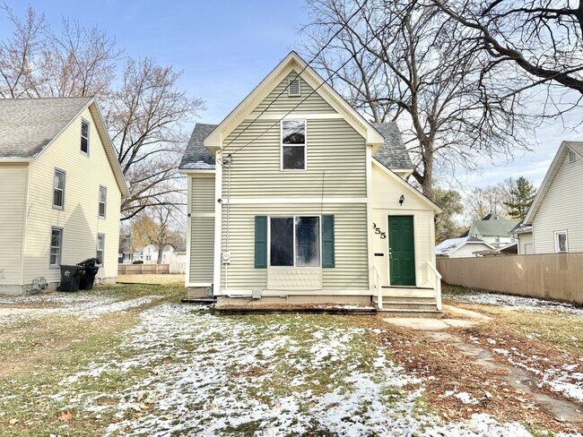 Building Photo - 955 10th St