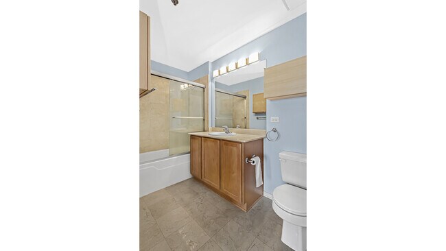 Building Photo - 210 S Desplaines St