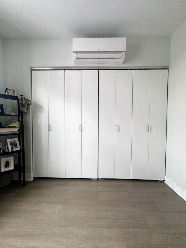 Building Photo - 2806 N Leavitt St