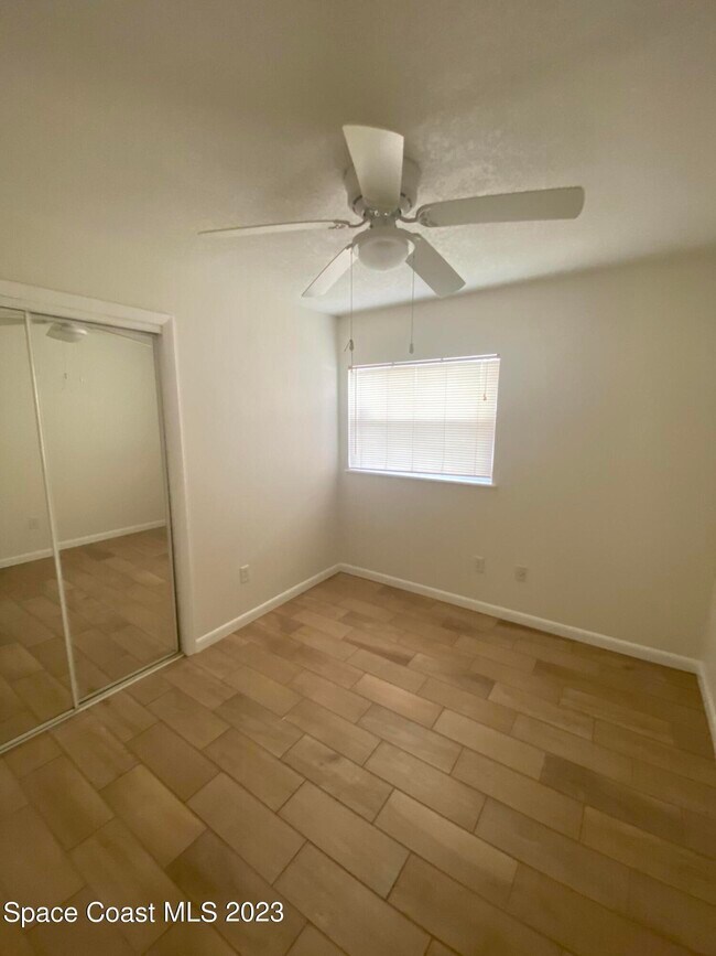 Building Photo - 1642 Pine Hill Dr