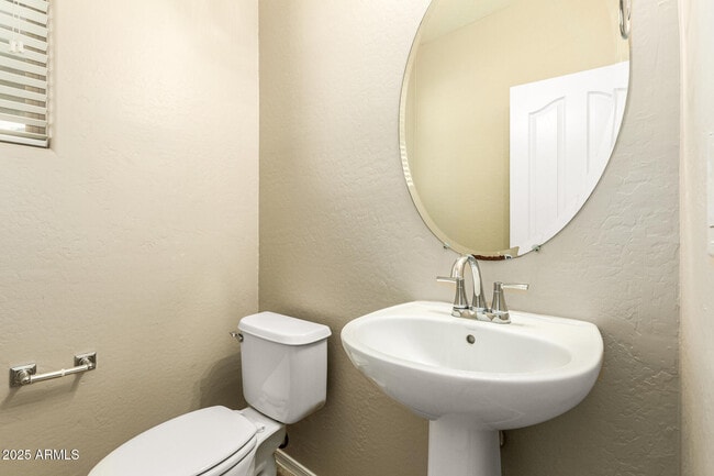 Building Photo - 1692 S Parkcrest Ct