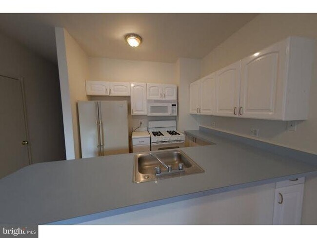 Building Photo - 2822 Ogden St