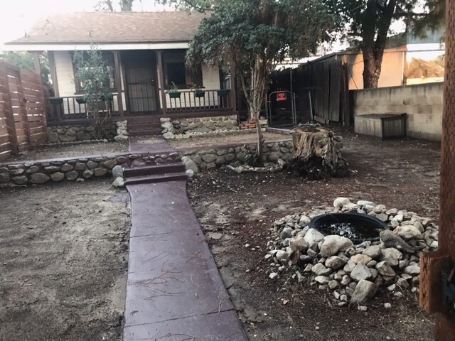Front of house. You do yard as you like - 10512 Jardine Ave