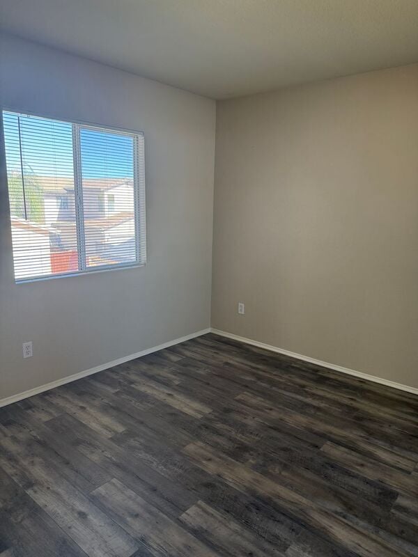 Building Photo - 39545 Warbler Dr