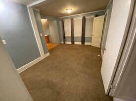 Building Photo - 3118 N Main St