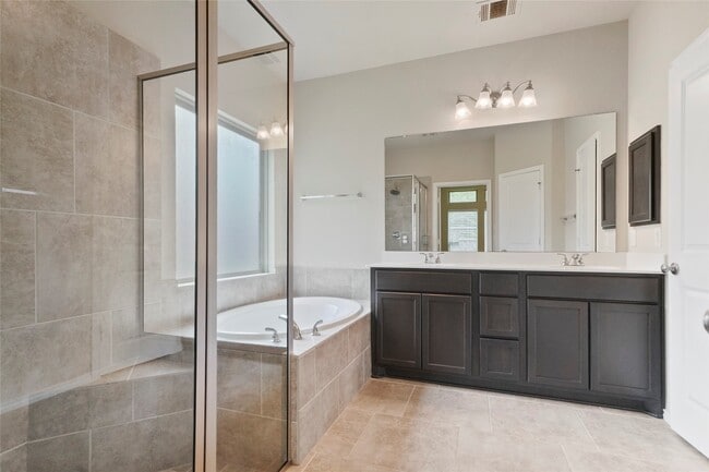 Building Photo - 132 Fox Trail Rd