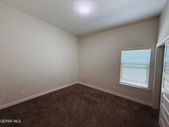 Building Photo - 241 Ilchester Wy