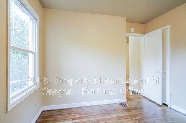 Building Photo - 4007 SW Comus St