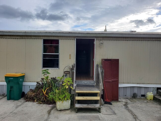 Building Photo - 15483 Lime Dr