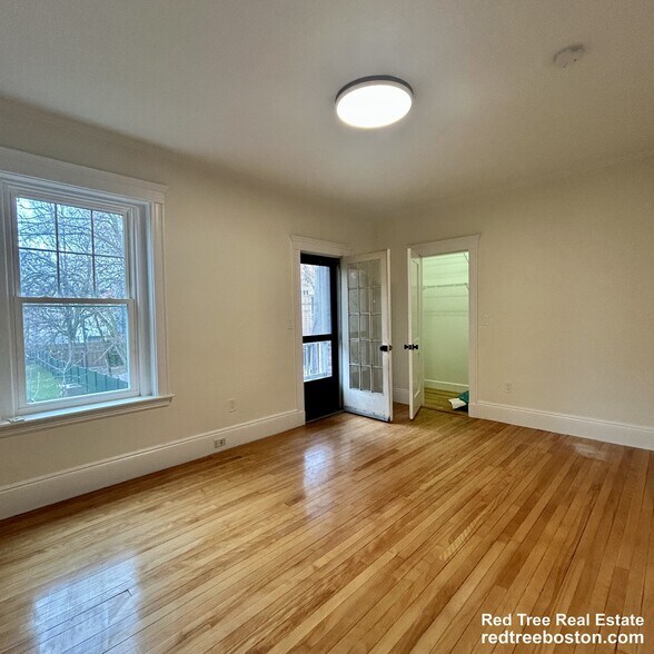 Building Photo - 10 Dwight St