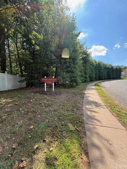 Oak Ridge - 76 Oak Ridge Dr