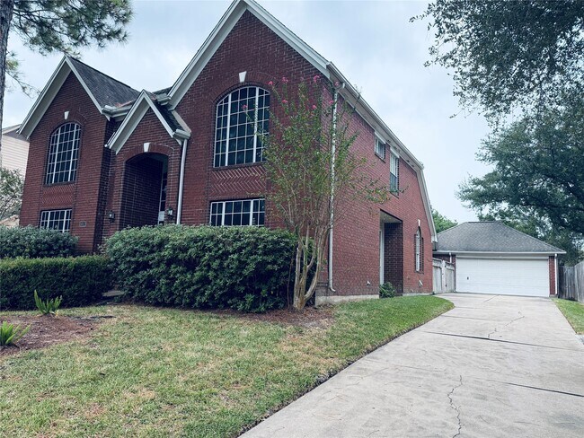 Primary Photo - 16523 Town Lake Ct