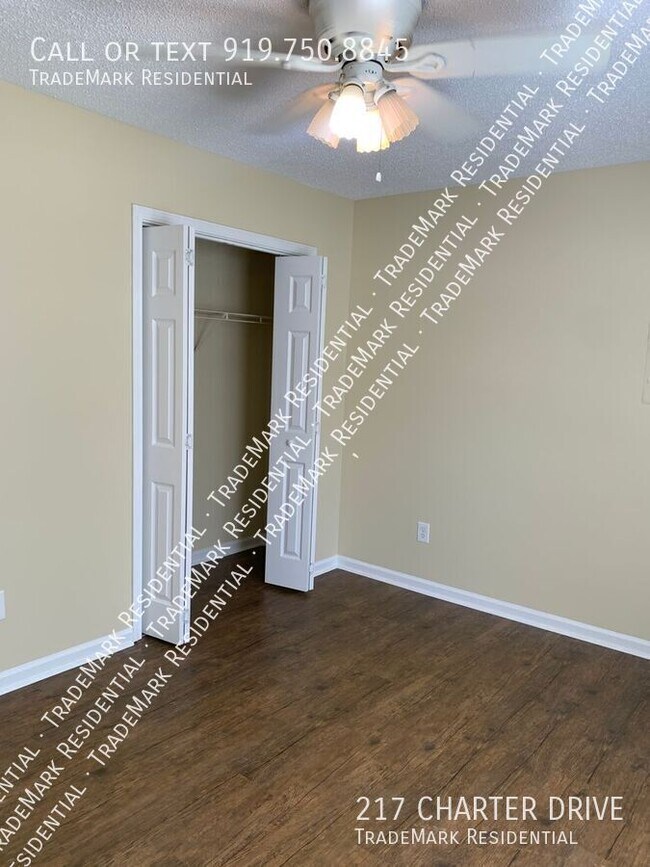 Building Photo - 217 Charter Dr