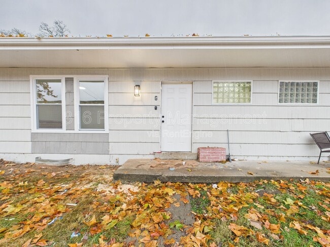 Building Photo - 7560 Prospect Ave