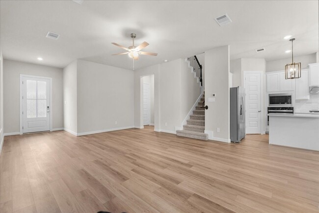 Building Photo - 700 Topwater Trl