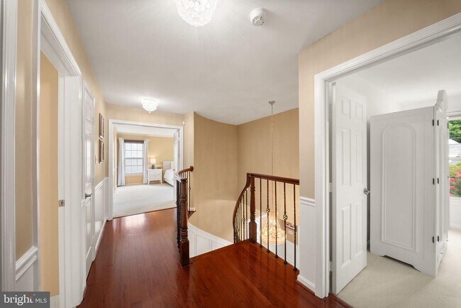 Building Photo - 5667 Lonesome Dove Ct