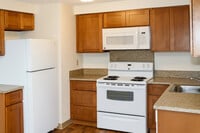 Building Photo - Fountain Court Apartments
