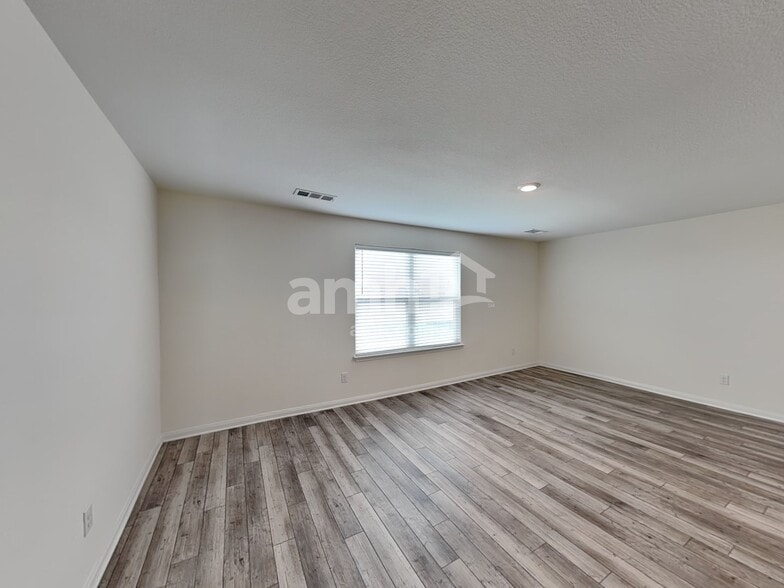 Building Photo - 1036 Violet Ln