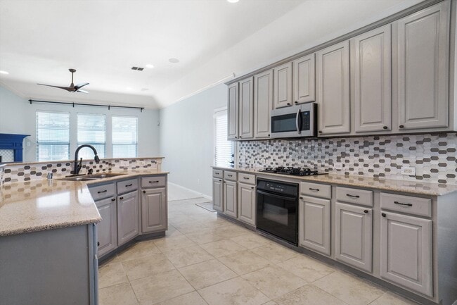 Building Photo - 5920 Pedernales Ridge