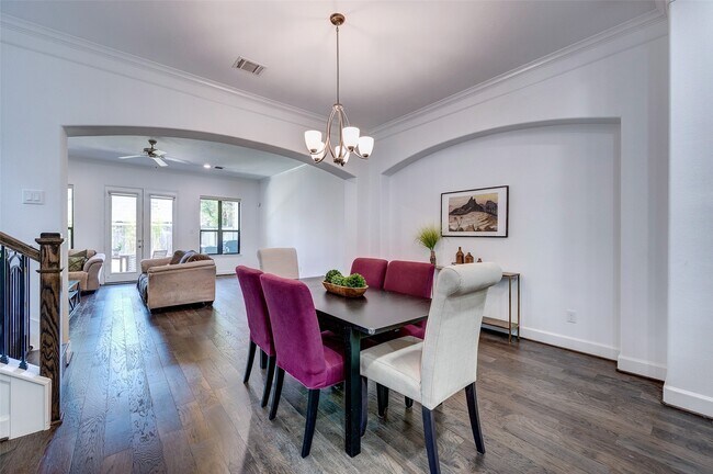 Building Photo - 1208 Peden St