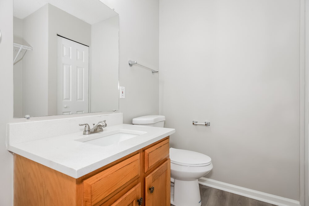 Building Photo - 201 Linville Ct