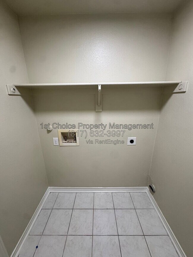 Building Photo - 3006 Upland Dr