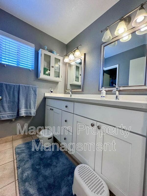 Building Photo - 25211 Corte Sombrero