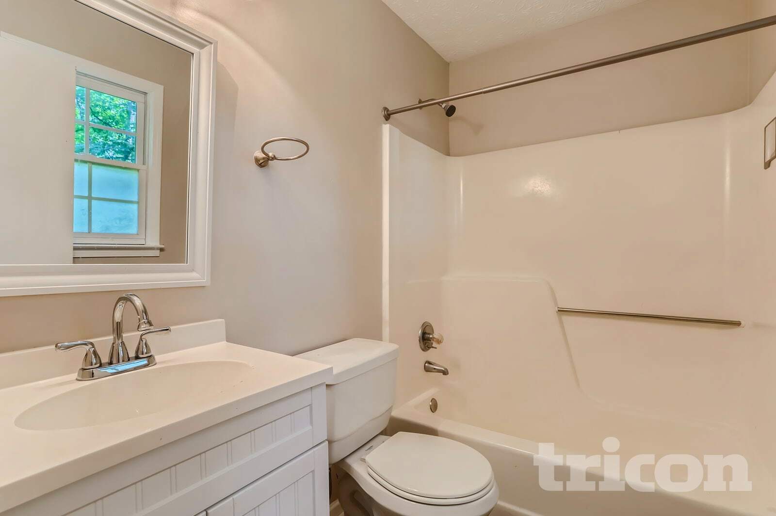 Building Photo - 367 Arbour Way