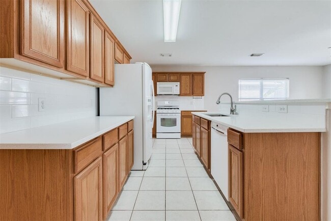 Building Photo - 12110 English Brook Cir