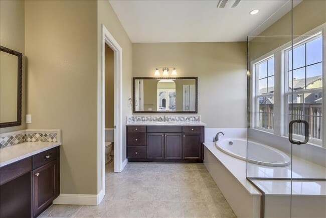 Building Photo - 4489 Snowberry Ct