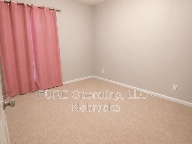 Building Photo - 8464 N 155th St