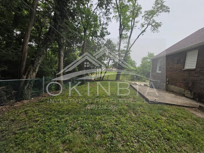 Building Photo - 1402 N Euclid Ave