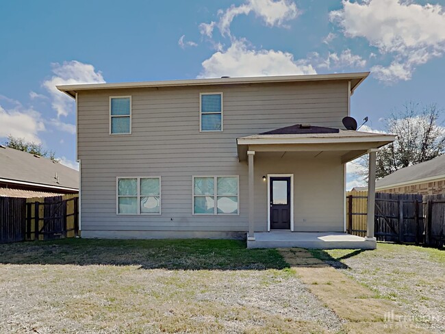 Building Photo - 3919 Amber Chase