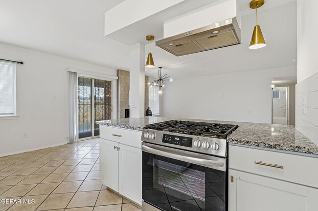 Building Photo - 10837 Gemstone St