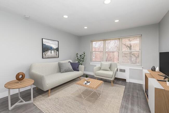 Building Photo - 433 Myrtle Ave