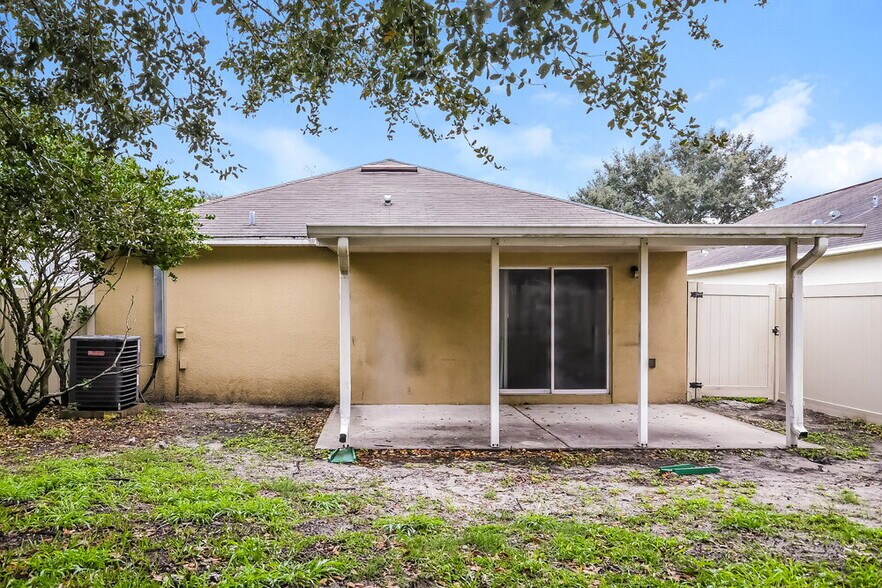 Building Photo - 2688 Whispering Trails Dr