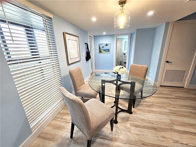 Building Photo - 1357 NE Ocean Blvd