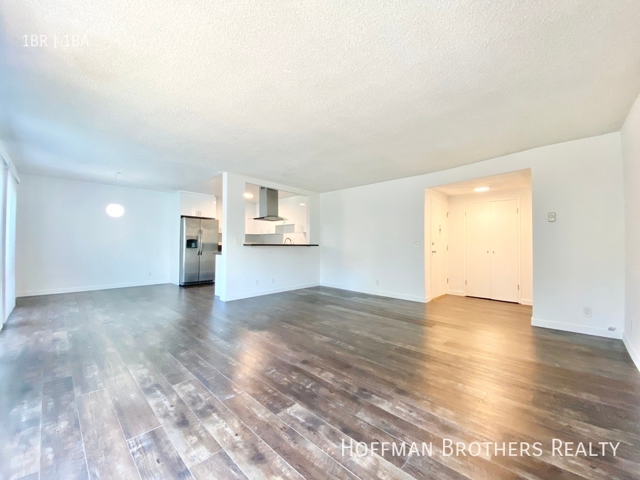 Building Photo - 919 N Alfred St