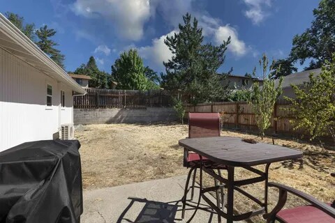 Building Photo - 53 SW Eastern Ave