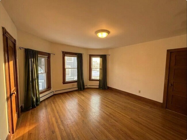 Building Photo - 16 Boston Ave