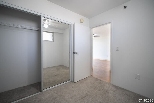 Building Photo - $2,500 / 2br - 2 BED 1 BATH CONDO IN PLANTATION TOWN APTS