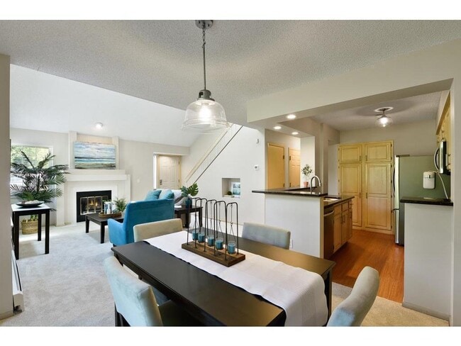 Building Photo - 1815 Terraceview Ln N