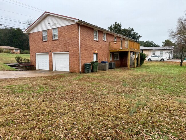 Building Photo - 101 Jones Valley Dr SW